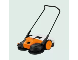 STIHL KG 770 | Balayeuse mécanique jusqu’à 1500 m² | Maison Mayoud