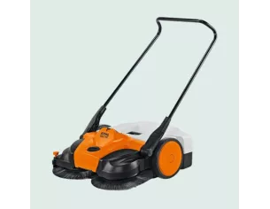 Balayeuse à batterie STIHL KGA 770 | Nettoyage jusqu’à 3250 m²/h | Maison Mayoud